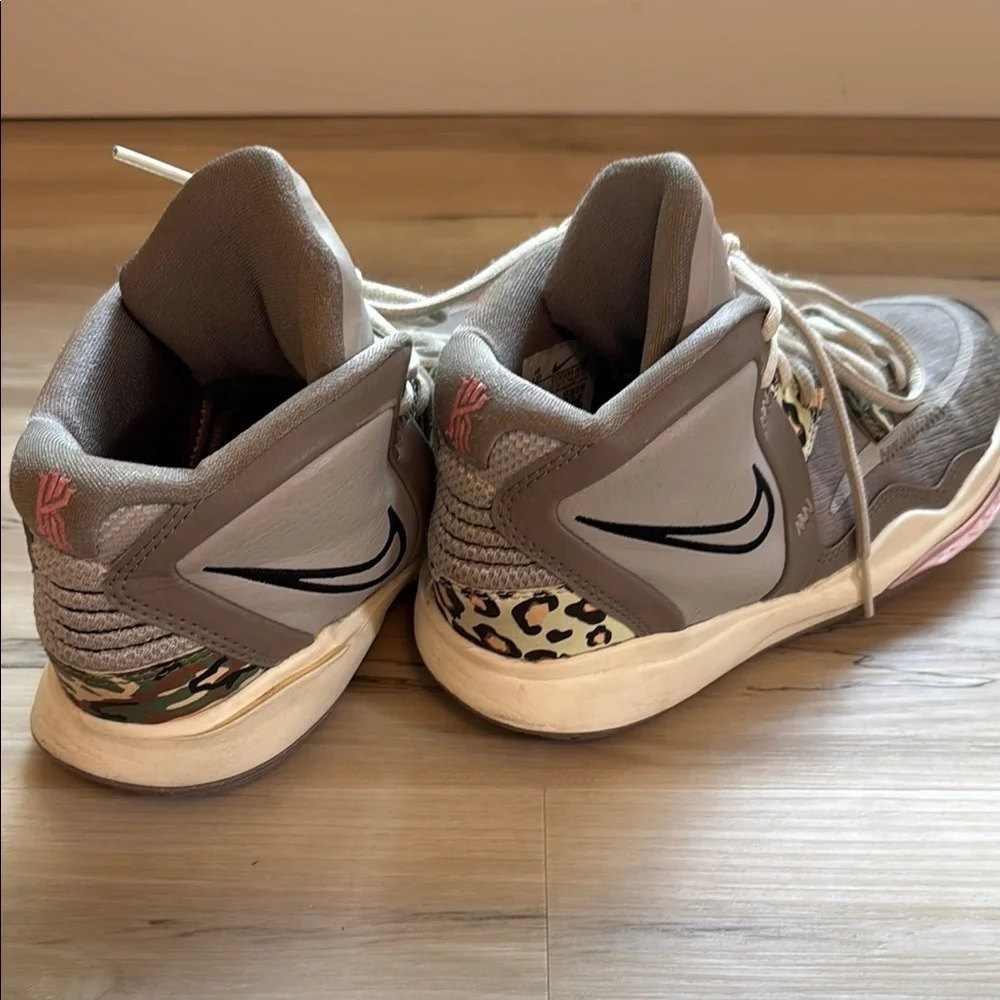 Kyrie Nike Infinity Leopard Camo High-Top Sneakers Sz 3.5Y casual basketball